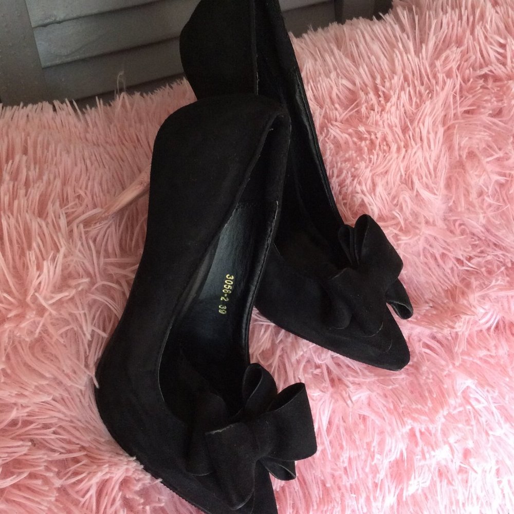 Black Bow Fashion 4 Inch Stileto Pumps - Picture 1 of 9